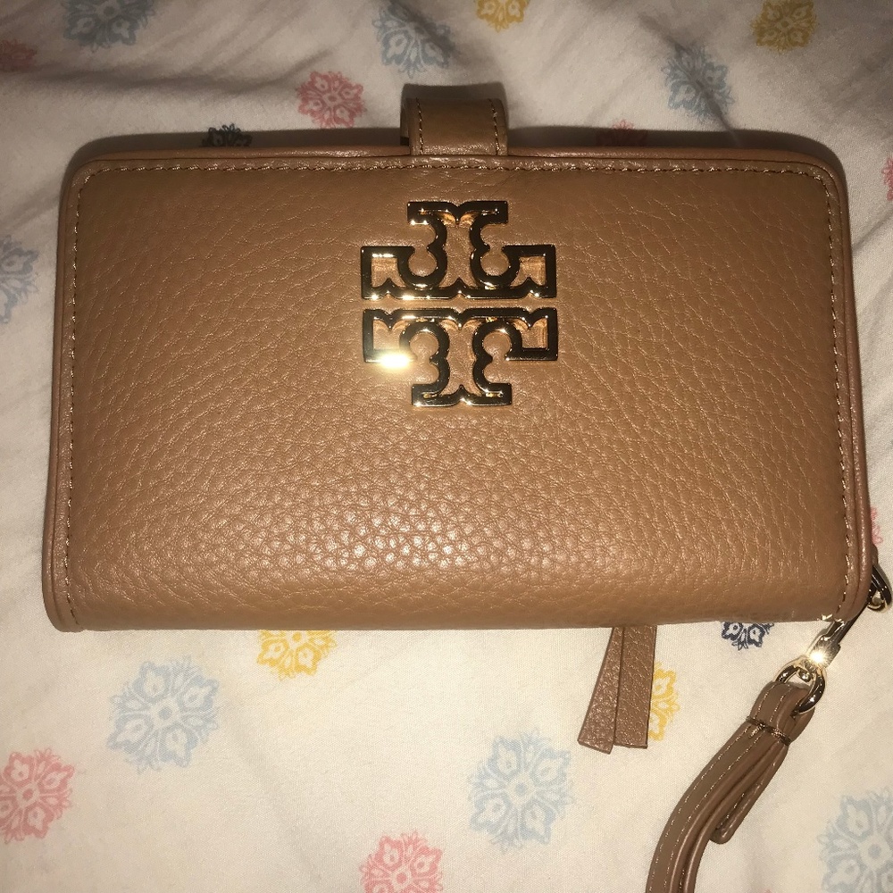 Tory Burch Phone Wallet